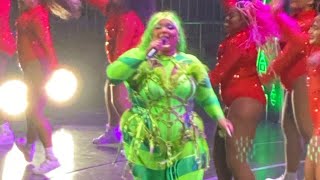 Lizzo Performing Juicy Live At Iheartradio Jingle Ball New York 2022