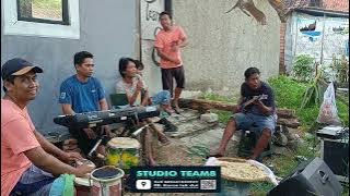 KERTS DAN API COVER SARYO BASS TEAM8 KOLEKSI H MANSYUR S