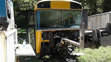 Removing a 5.9L Cummins From a 2001 Blue Bird TC2000 FE (Ex-Ohio, Ex First Student)