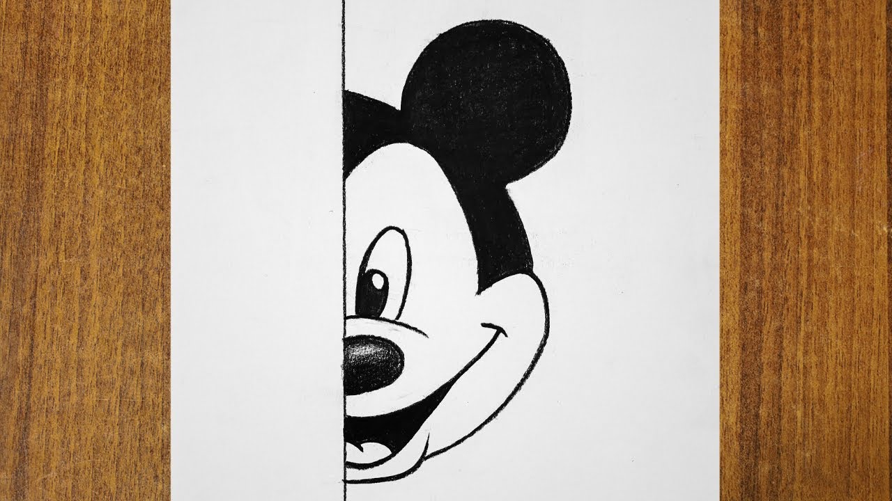 Mickey Mouse Drawing Made Easy : Step-by-Step Tutorial for