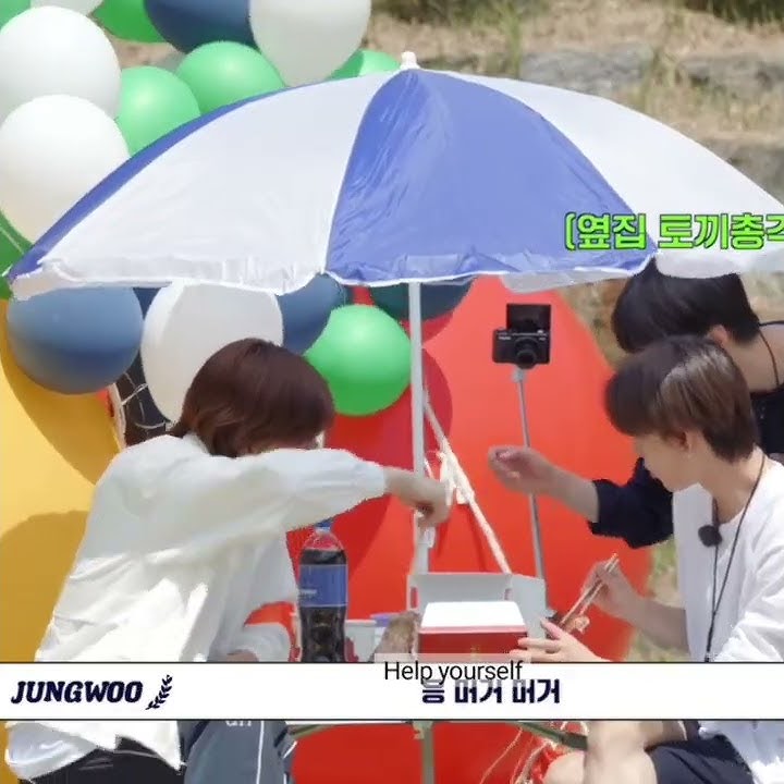 Jungwoo calling Yuta 