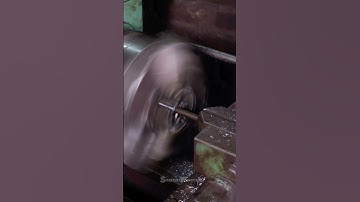 Expert Man Threading Iron Rod Making on Lathe Machine