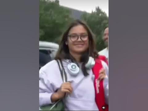 Emma Raducanu looks cute with the glasses - YouTube