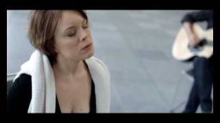 Video thumbnail of "Emma Salokoski Ensemble - Veden alla"