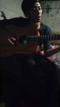 Story wa gitaran acoustic muka lucu