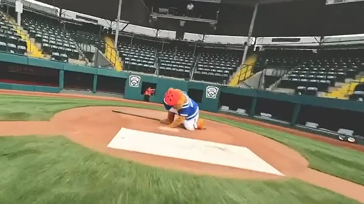 #LLWS Drone Tour: Get an UNREAL look at the Little League World Series from overhead 😳🚁