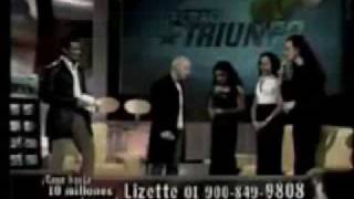 Los profesores dan regalo a Lizette y Yadira Operacion Triunfo Mexico Gala 11 (20/10/2002)