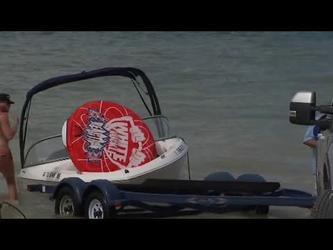 5 boats sink during Lake Travis Trump boat parade, officials