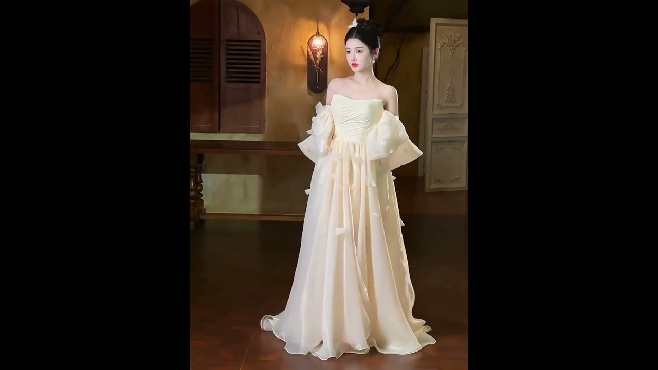 Chic Beautiful Champagne Split Front Prom Dresses