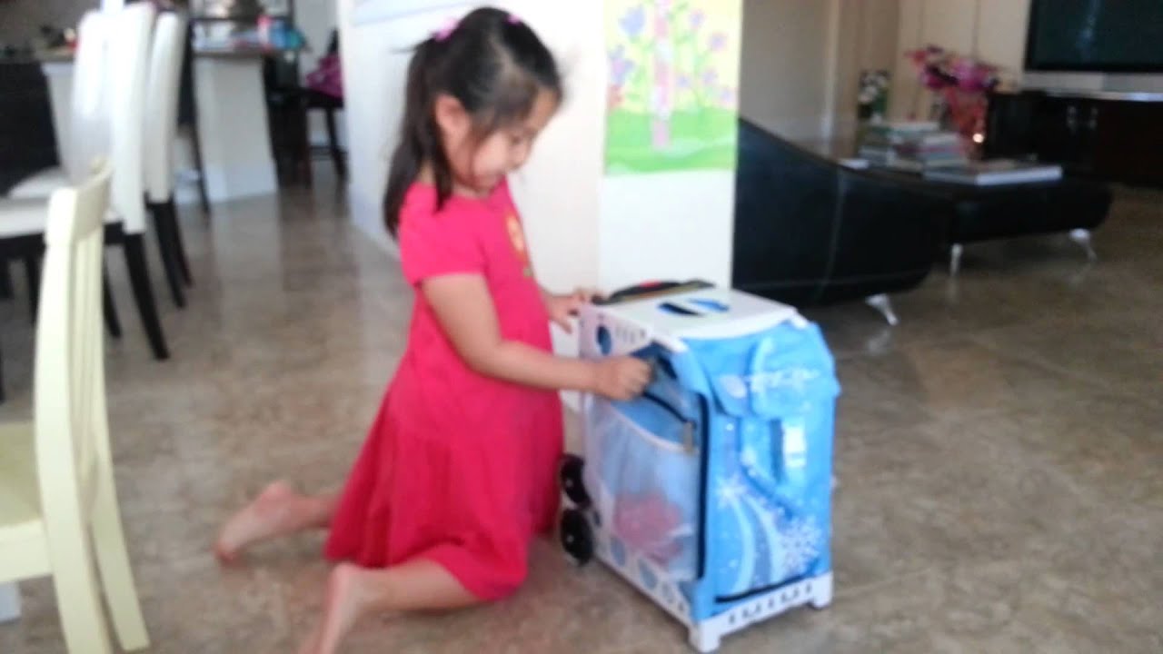 What's in my Zuca bag 5/13/2013 YouTube