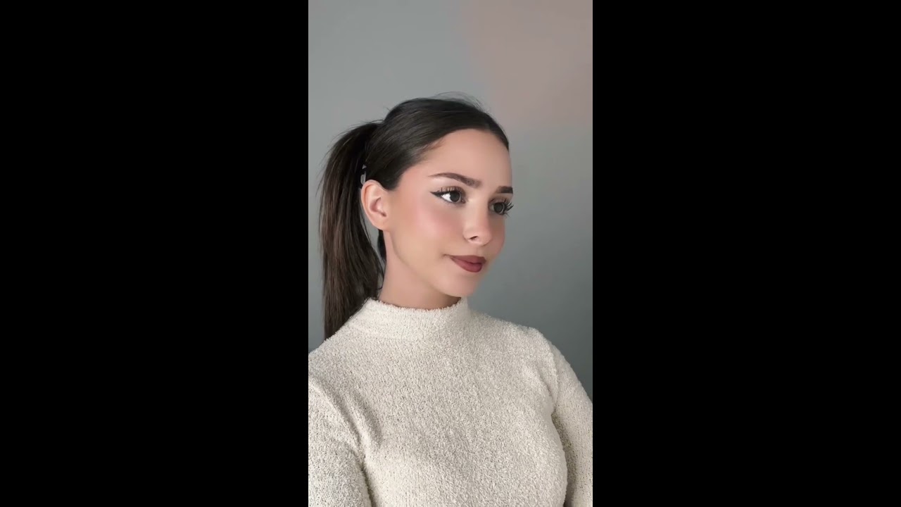  Who S The Girl On Your Phone