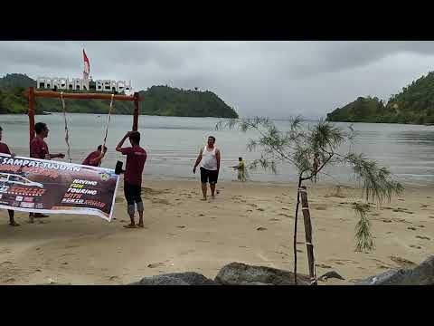 MAKAN SIANG DI PANTAI KAWASAN MANDEH PESISIR SELATAN SUMBAR