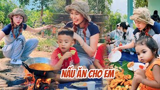 Thăm Lại Xóm Nhỏ Đãi Tụi Nhóc Ăn Gà Rán 🥰 #giaitri #tiktok #vietphuongthoa