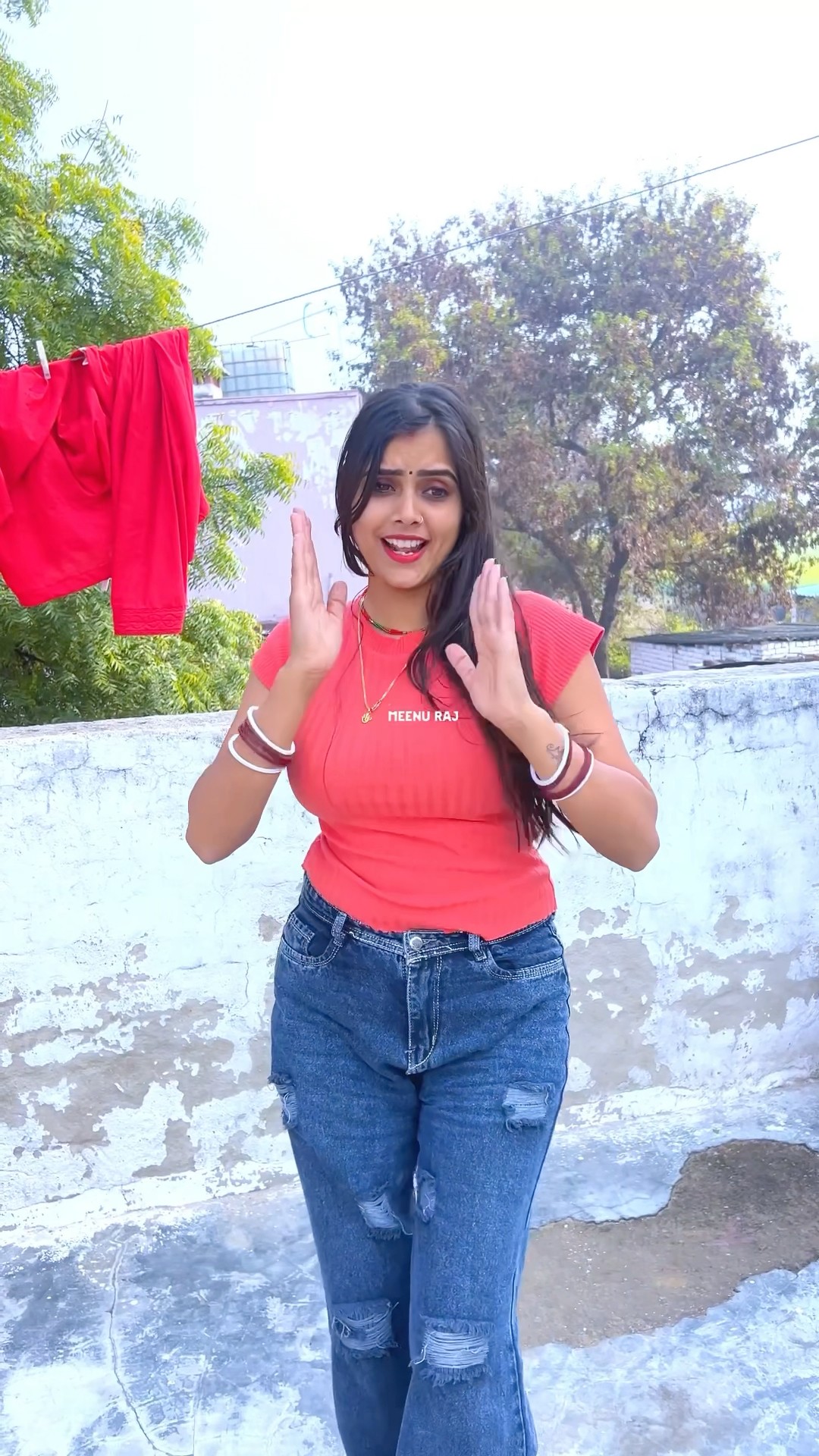 munda gora rang dekh कर #shorts #dance #meenu #trendingshorts