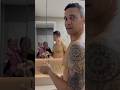 Você vai ser papai… DE NOVO! E olha a cara dele 😳❤️