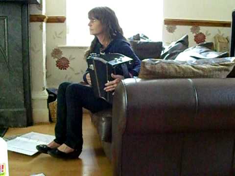 DEBBIE GARVEY SILVER SPEAR. IRISH TRADITIONAL 2 BUTTON ACCORDION