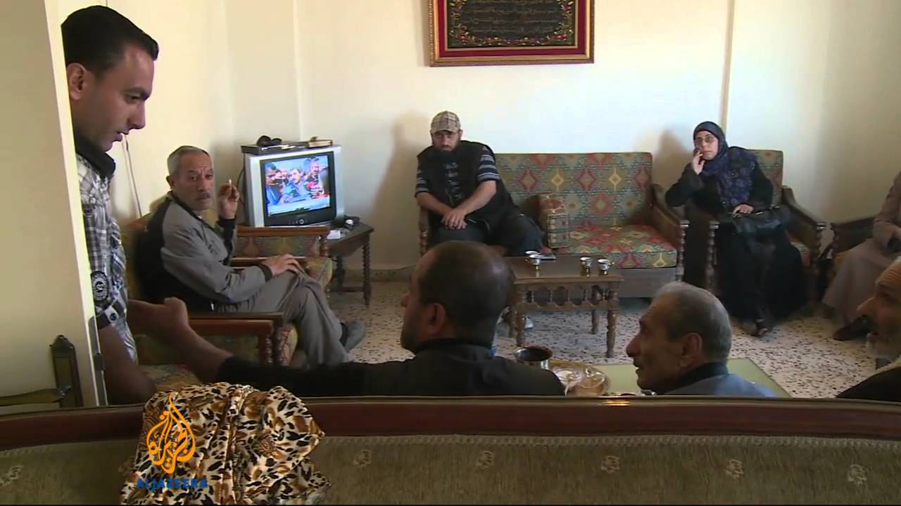 الناجون من غرق القارب يعودون إلى لبنان