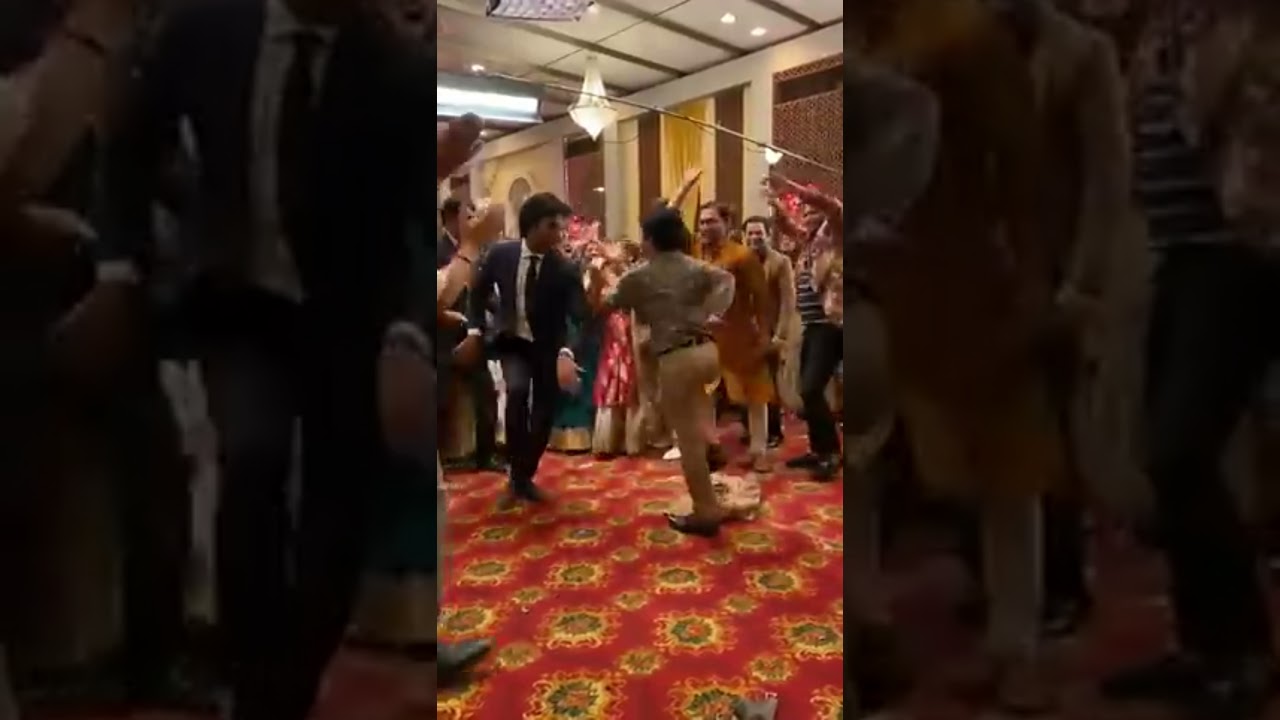 Amazing Rajpal Yadav nagin dance