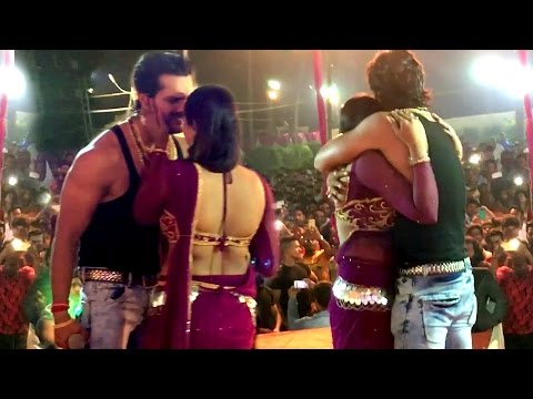 KHESARI LAL YADAV - Performimg Live On Stage