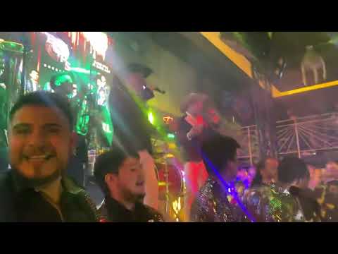 BANDA SINALOENSE ALTO CALIBRE de Alejandro Ariza yo ya no vuelvo contigo en vivo - grupo firme COVER