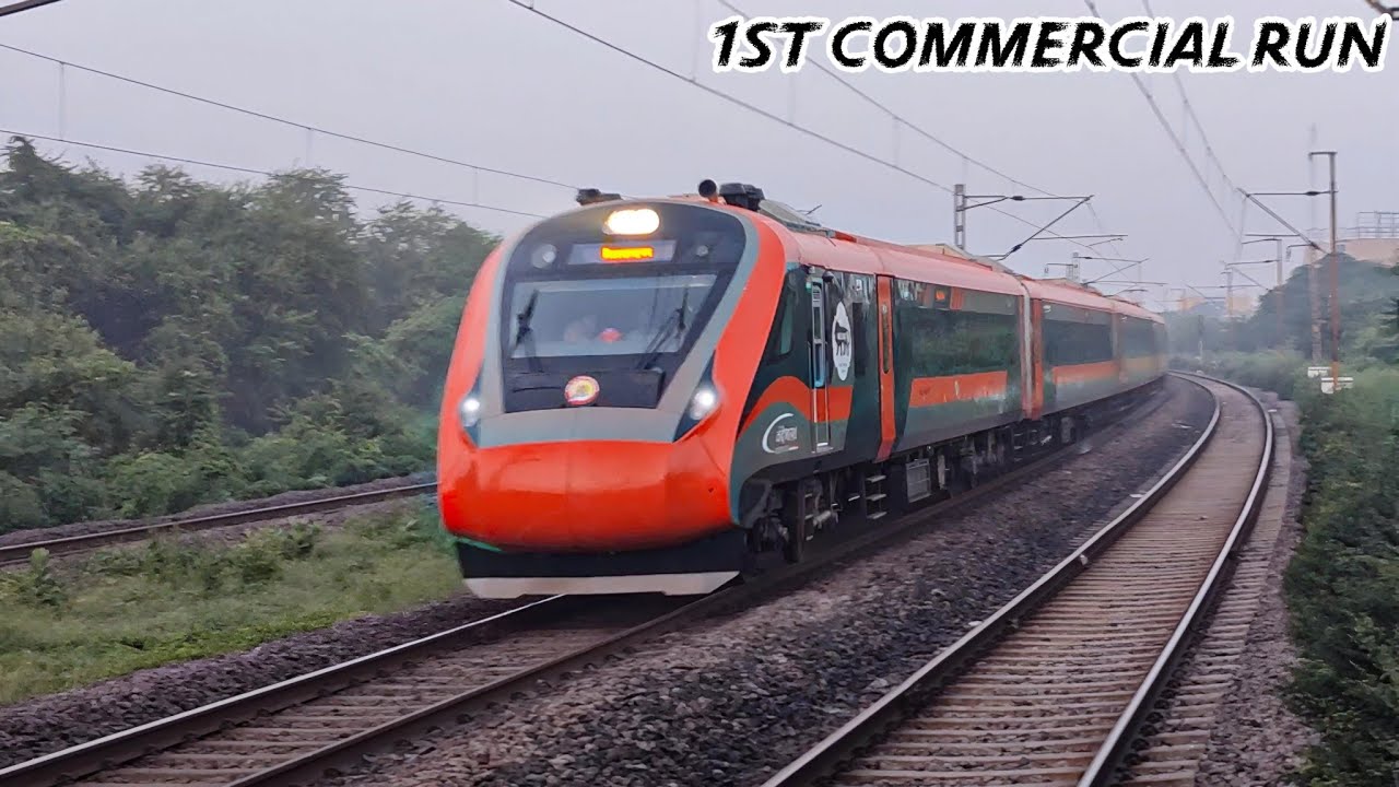 Durg Visakhapatnam Vande Bharat Express 1st Commercial Run and Crossing ...