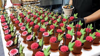 300개 한정판매! 달달한 카네이션 초코 컵케이크 만들기 making carnation flower cupcakes with chocolate - korean street food