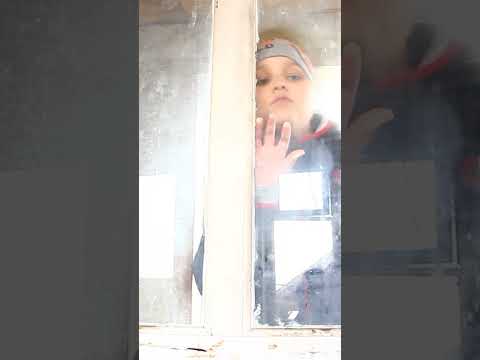 ИЩУ ВИКУ И ИГОРЯ В ЗАБРОШЕННОМ ДОМЕ... #schoolboy #скулбой #скулбойранавей