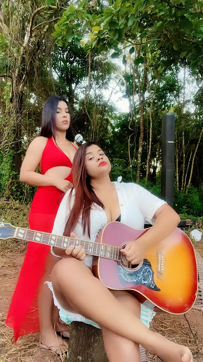 As violeiras tocando essa lapada em casa