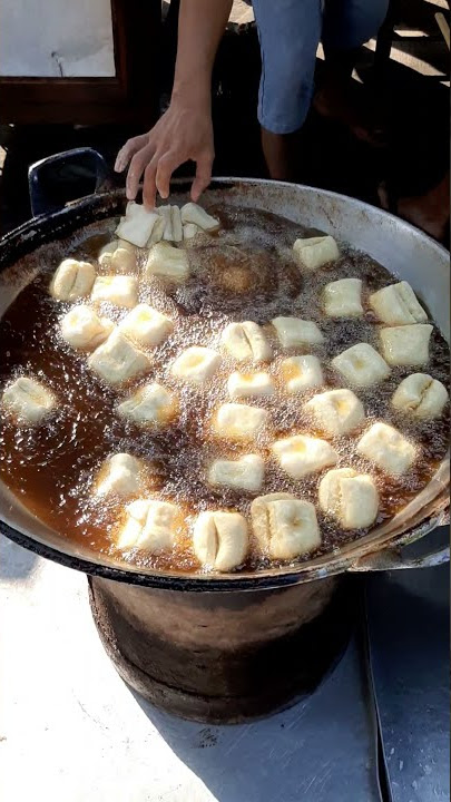 CARA MENGGORENG KUE ODADING WIJEN DENGAN WAJAN RAKSASA