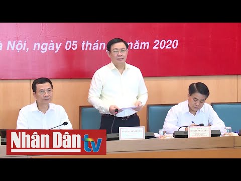 Đẩy mạnh phát triển thông tin và truyền thông