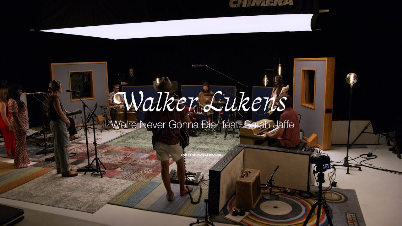 在 YouTube 上观看 Walker Lukens feat. Sarah Jaffe - "We're Never Gonna Die" (Official Live Session) 在 YouTube 上观看 Walker Lukens feat. Sarah Jaffe - "We're Never Gonna Die" (Official Live Session)