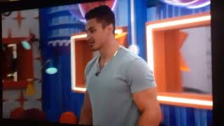 #BB24 Alyssa and Kyle are my favorite. and Turner doesn't bath