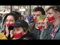 "Пытались запугать". Прокремлевские активисты против книжного магазина