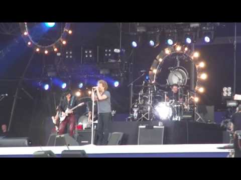 Bon Jovi - Only Lonely Live [HD] 5 6 2010 Royal Beach Scheveningen