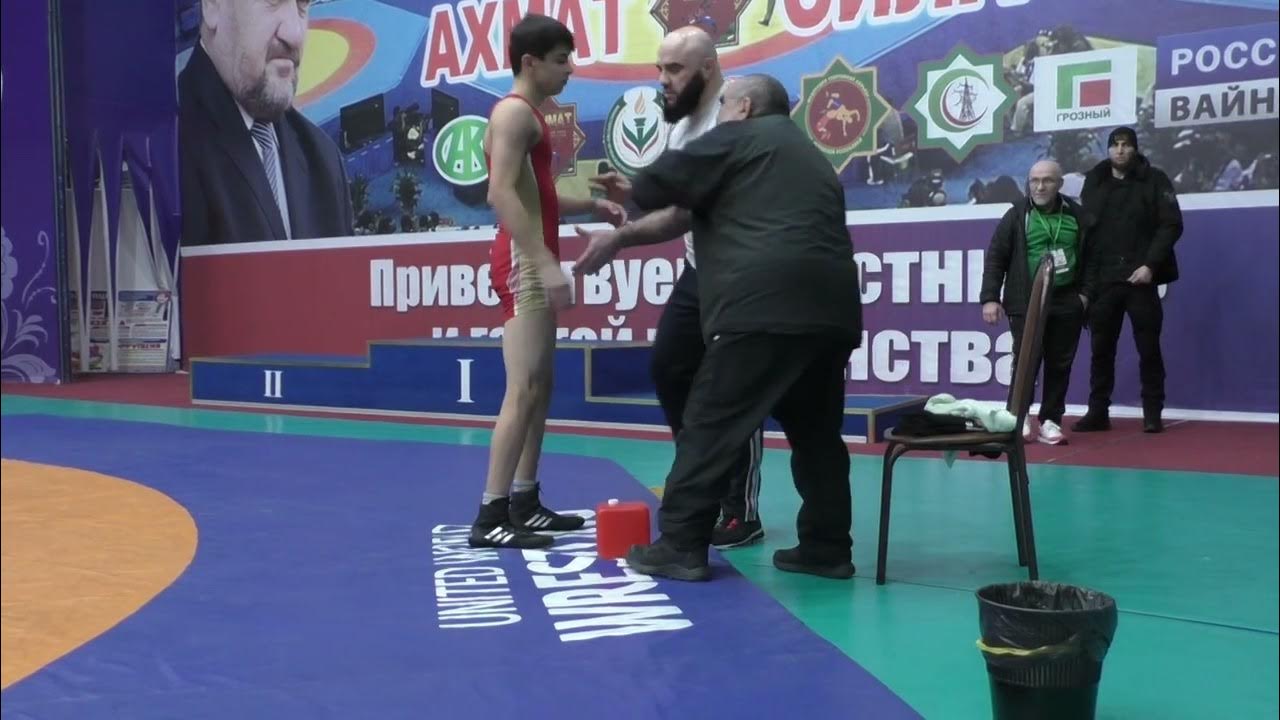 Мухаммад Умаров борец