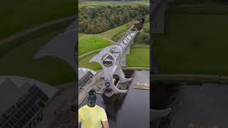 Por Que Essa Roda-Gigante Transporta Barcos? (Roda de Falkirk)