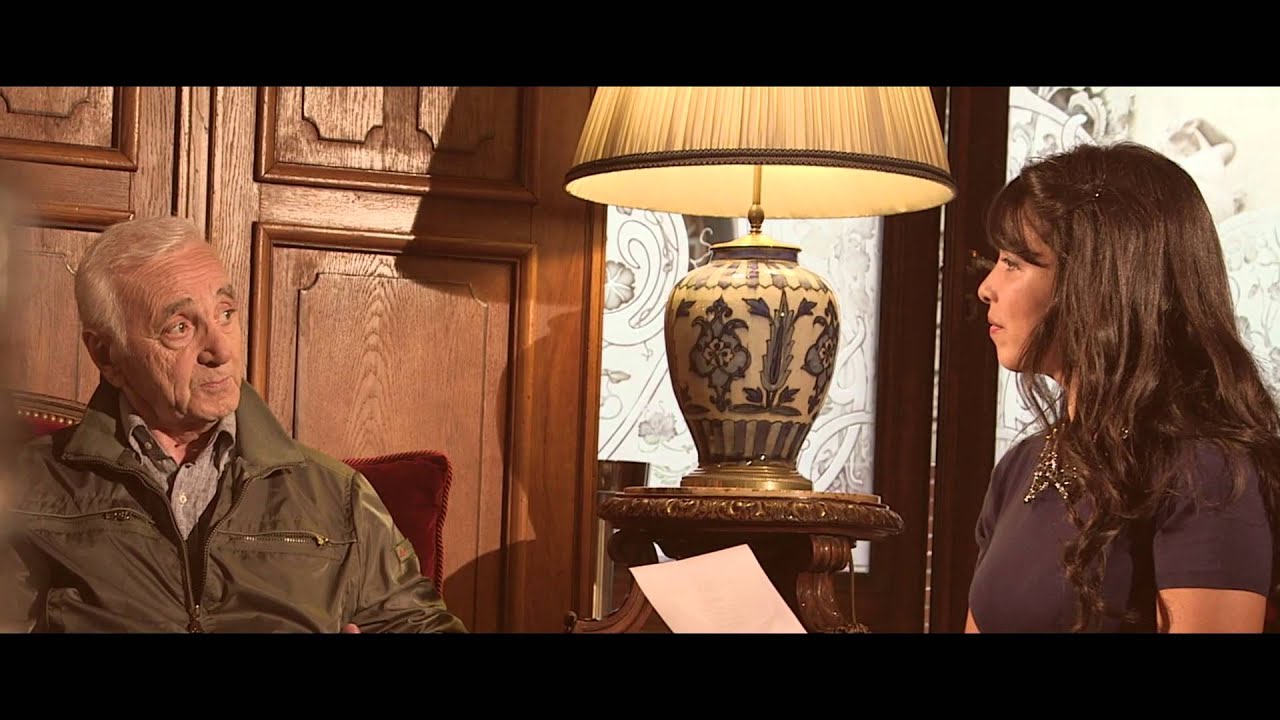 AZNAVOUR « SA JEUNESSE » avec Indila