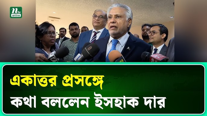 Azoni porno tomosha qilish uchun uygotdi Yuliya meni uni yalab, ogziga siyishga majbur qildi.