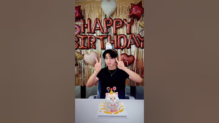 It's 🐿️'s birthday🍩 #StrayKids #스트레이키즈 #한 #HAN #HappyHANDay #YouMakeStrayKidsStay