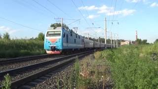 Электровоз ЭП1М-410 с пассажирским поездом