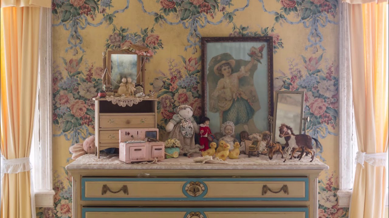 Abandoned Alice In Wonderland Mansion In New York Slideshow Youtube