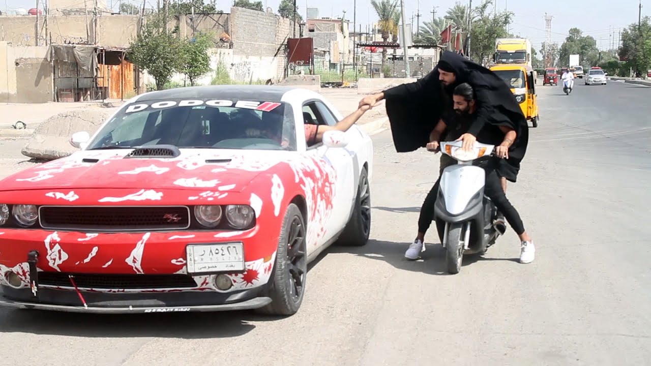 بكت سياره اخوي الجالنجر  وامي ركضت وراي بالشارع  بسبب خباثه اخوي كارثه شوفو شصار بالشارع #تحشيش