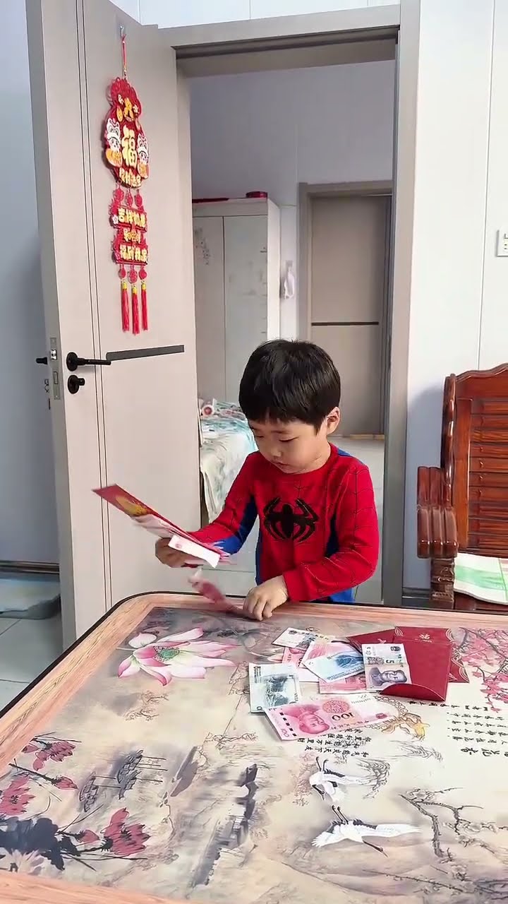 哥哥的压岁钱不翼而飞了！#Cute baby#Cute#呆萌小米宝#聪明宝宝#萌娃