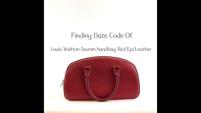 079 Pre-Owned Authentic Louis Vuitton Red Epi Leather International Wallet  Date code: CA1916