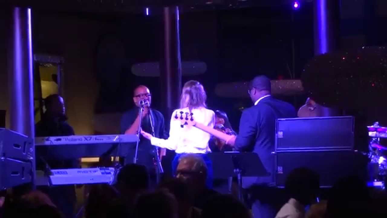 Edei - "Can't Take My Eyes Off You"