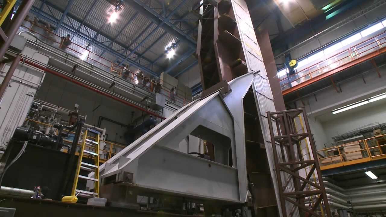 ⁣NOvA Pivoter: Milestone for assembling a 15,000-ton neutrino detector