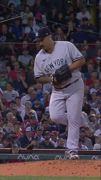 Nasty Nestor with some fancy footwork.
