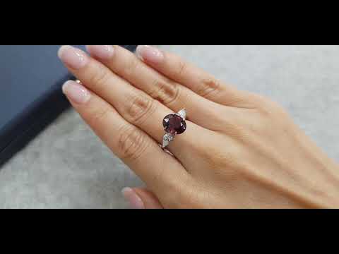 Oval cut rhodolite garnet 2.65 ct, Tanzania Video  № 1