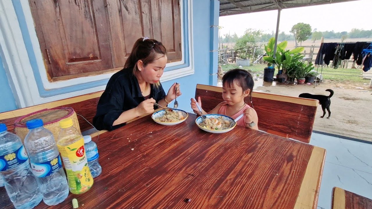 26 กุมภาพันธ์ ค.ศ. 2026 วันนี้ทำข้าวผัดกุ้งให้น้องวาสนาจ้า