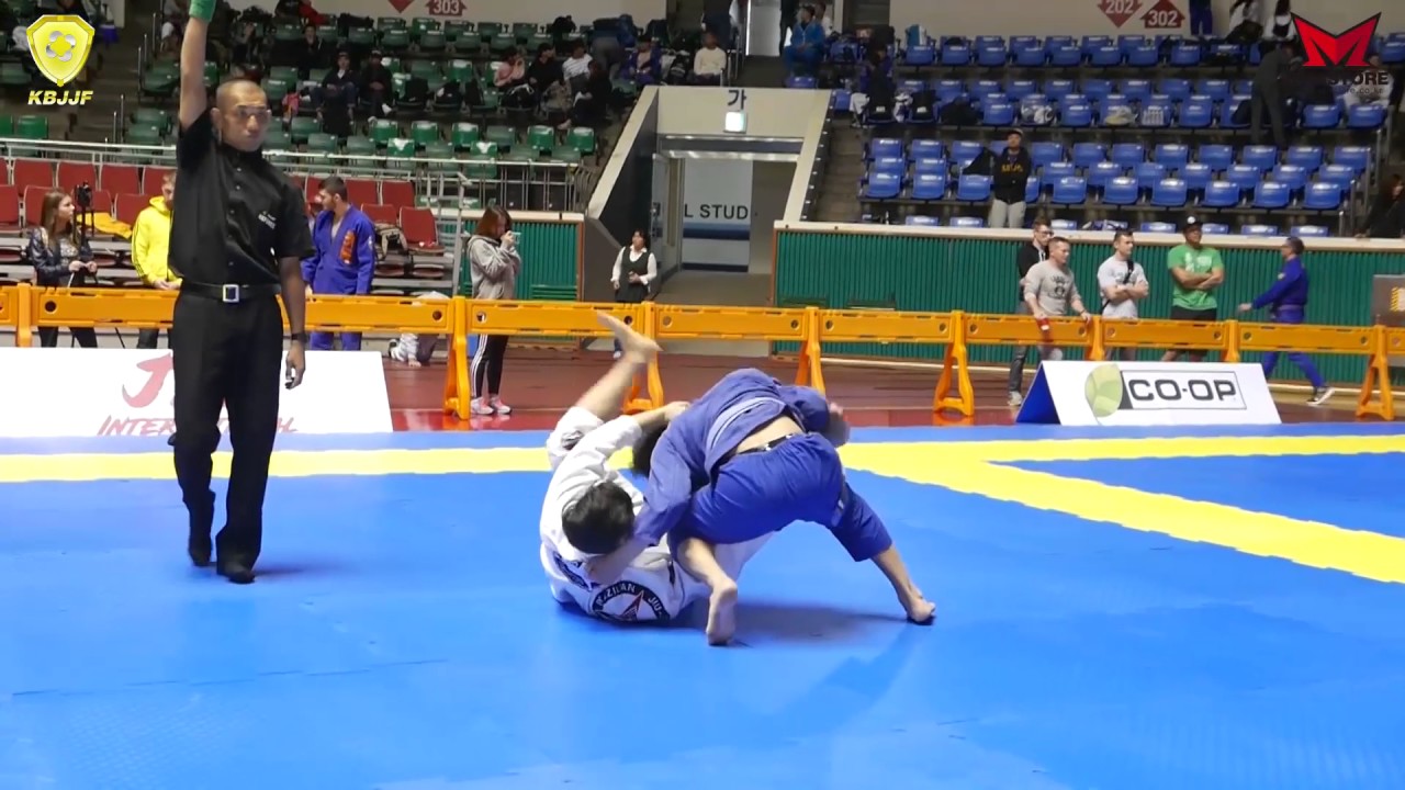 Seoul IBJJF Championship BLUE Adult Male Feather  Hwang Da Been  vs Sungwoo Jung
